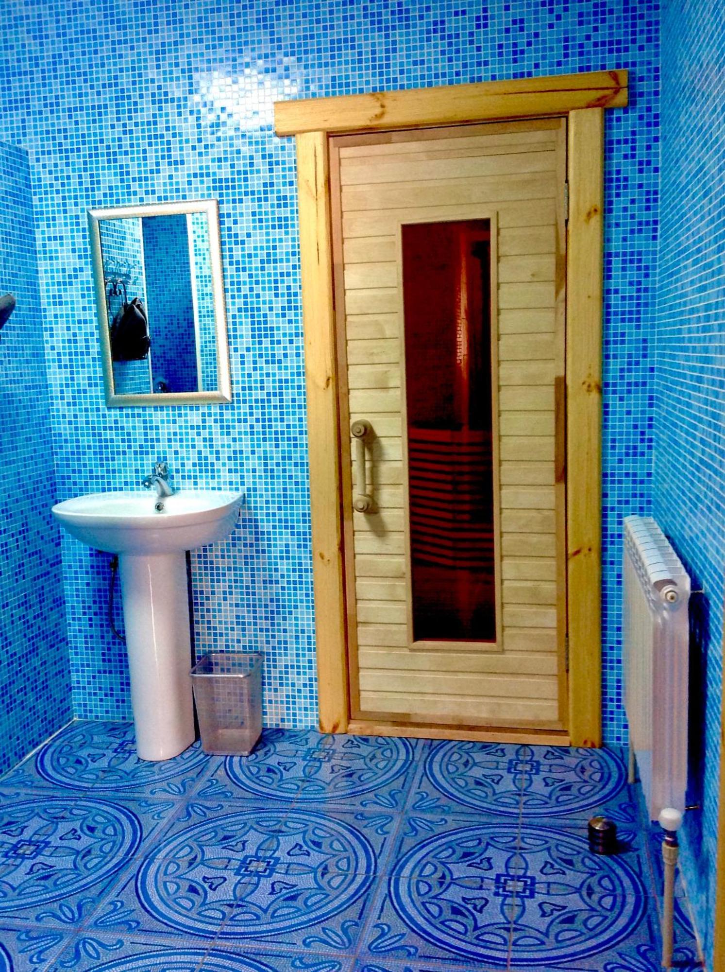 Hotel Bannyi Dvir Uzyn ภายนอก รูปภาพ